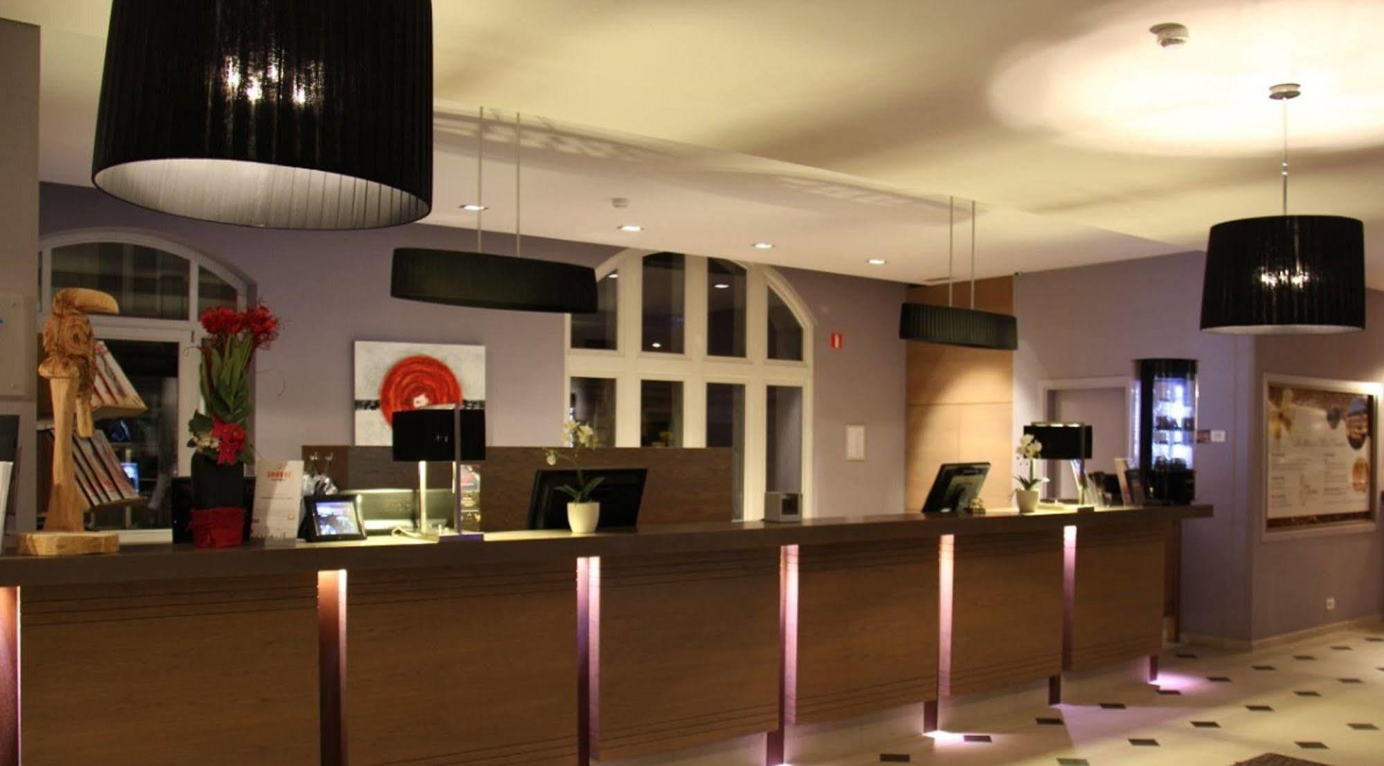 Hotel Verviers Van Der Valk Exterior foto